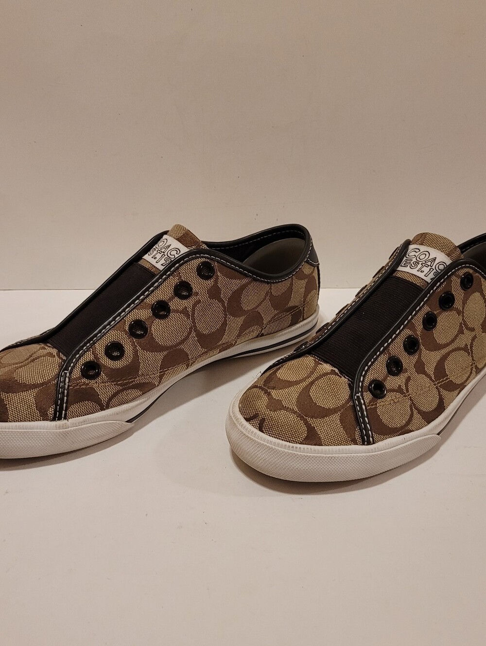 Womens Coach Bev Signature Brown Logo Slip On Sneakers 7½B